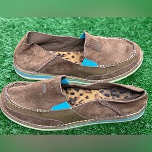 Ariat Womens Slip On Cruiser Shoes Brown 10017457

10017457 CL BRN